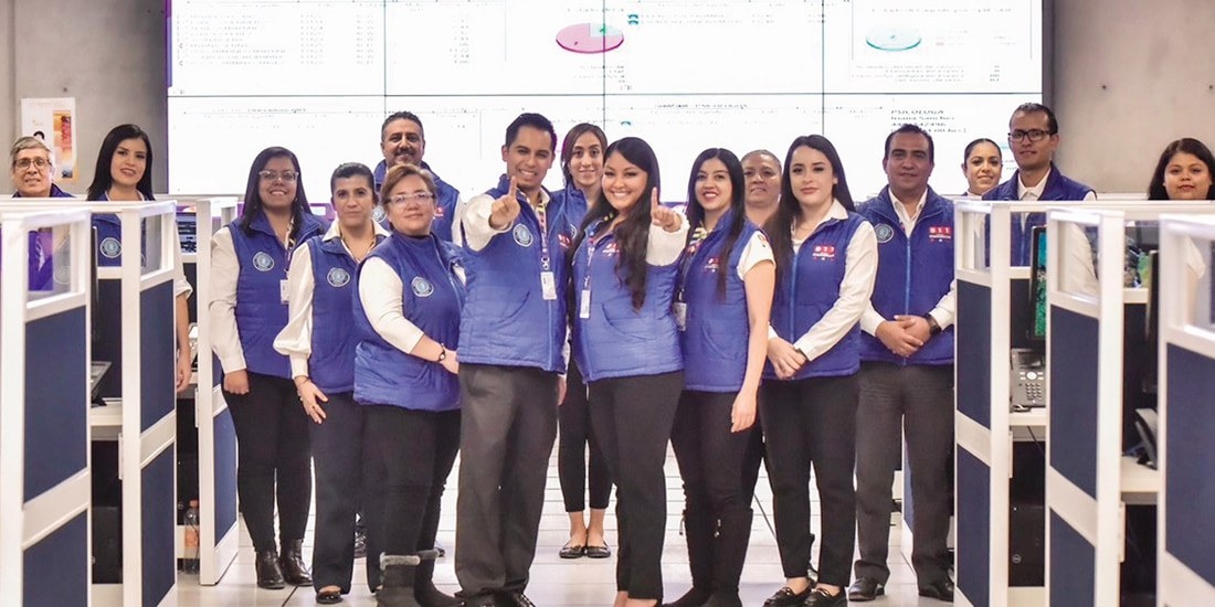 Personal del C5I de Aguascalientes celebra, ayer el reconocimiento a su labor.
