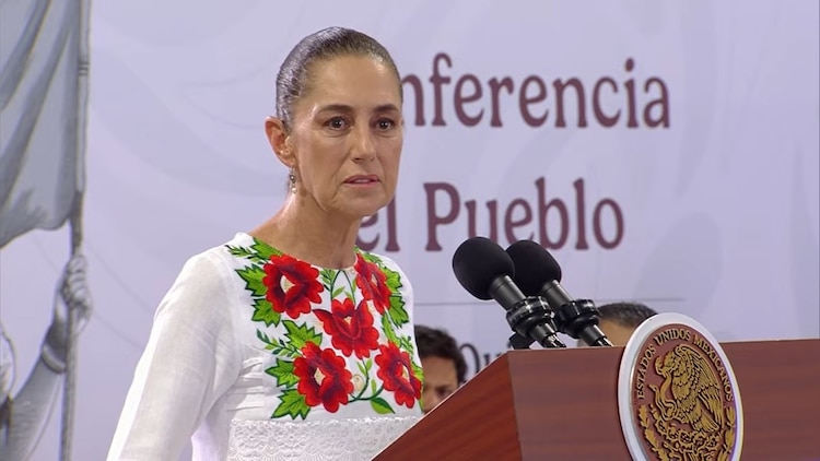Claudia Sheinbaum, este viernes, en la Conferencia del Pueblo.