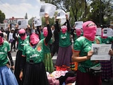 Colectivos de manifestantes sobre Tlalpan el 11 de junio, durante la inauguración del Mundial 2026.