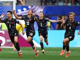 Stephen Eustáquio (7) celebra el gol de Canadá ante Sudáfrica en los 16vos de final de la Copa del Mundo 2026
