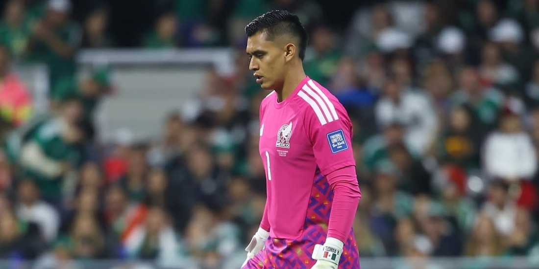 Raúl Rangel en un partido con la Selección Mexicana
