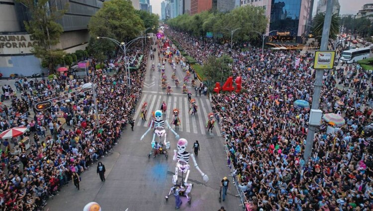 Este año se llevará a cabo la octava edición del Gran Desfile de Día de Muertos en CDMX.