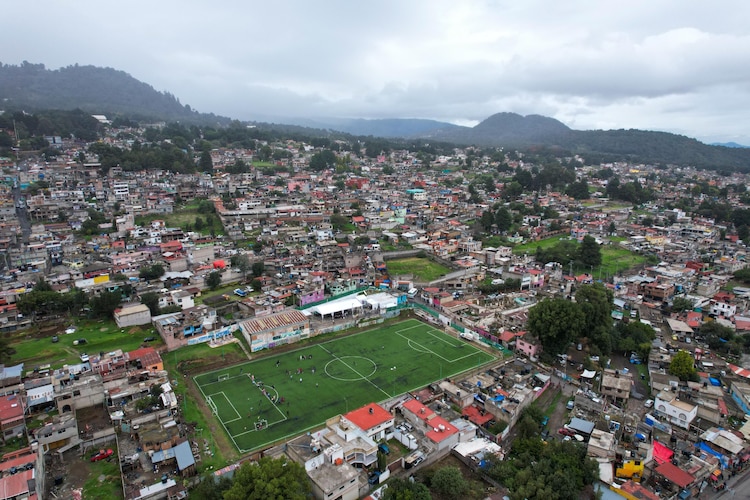 Cancha en San Miguel Ajusco, una de las que será rehabilitada de cara al Mundial.