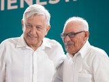 AMLO manda felicitación por Día del Padre