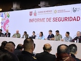 Al centro, la Jefa de Gobierno, Clara Brugada, durante la presentación del informe de seguridad de enero de 2026.