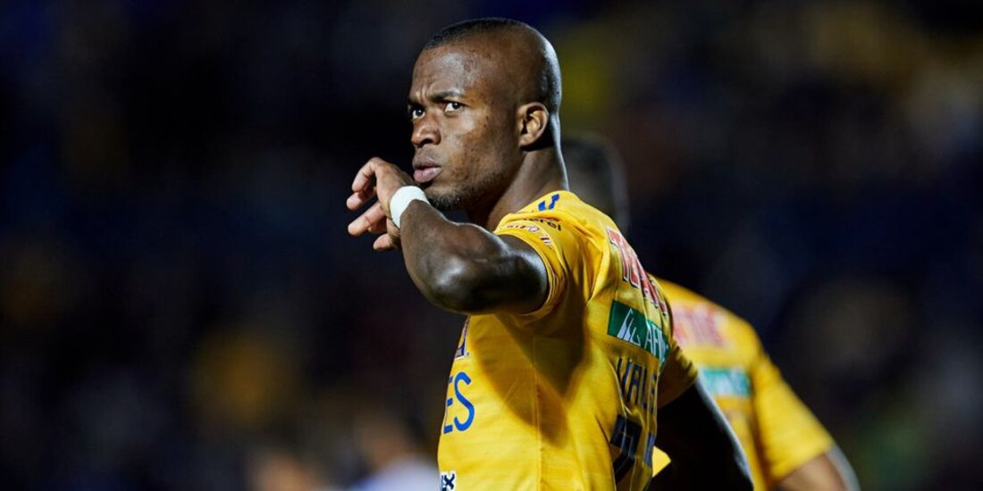El futbolista ecuatoriano durante su paso por los Tigres.