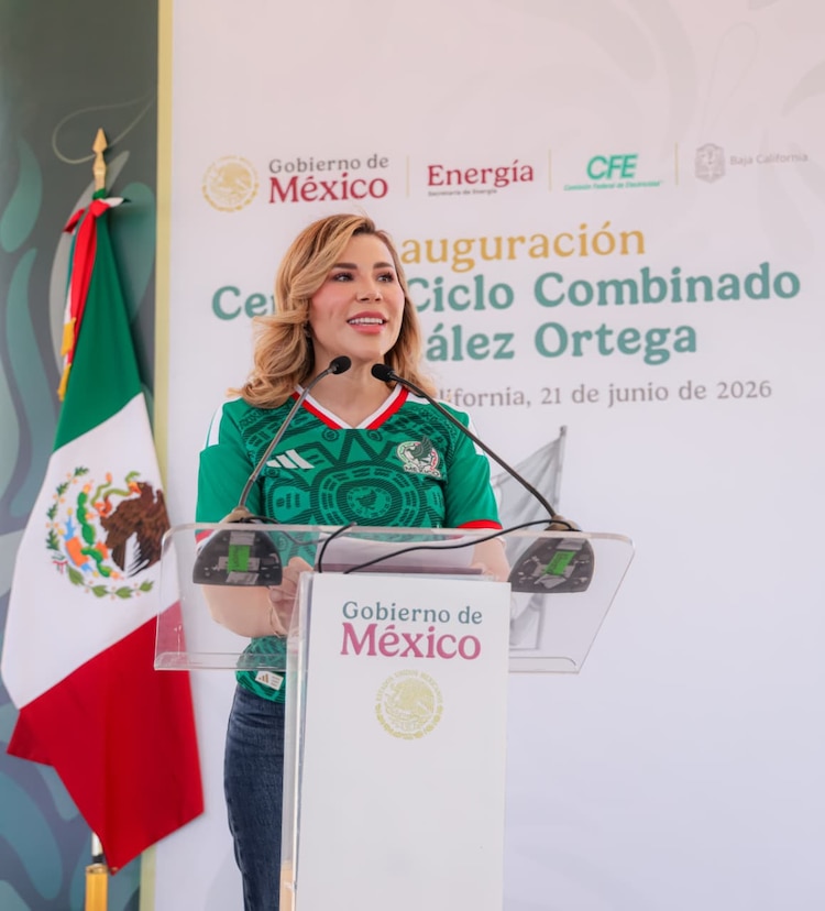 Claudia Sheinbaum inaugura la Central de Ciclo Combinado González Ortega en Mexicali, Baja California.