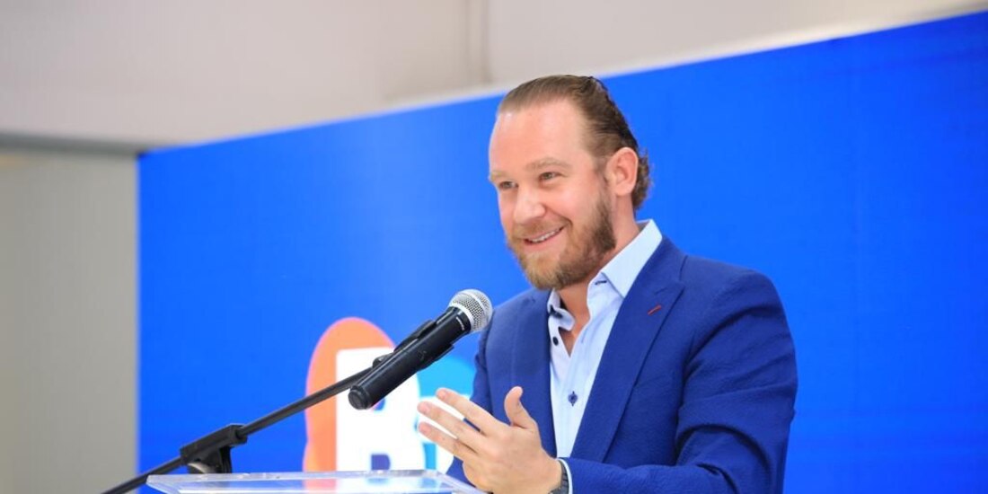 El alcalde de Benito Juárez, Santiago Taboada, en conferencia, ayer.