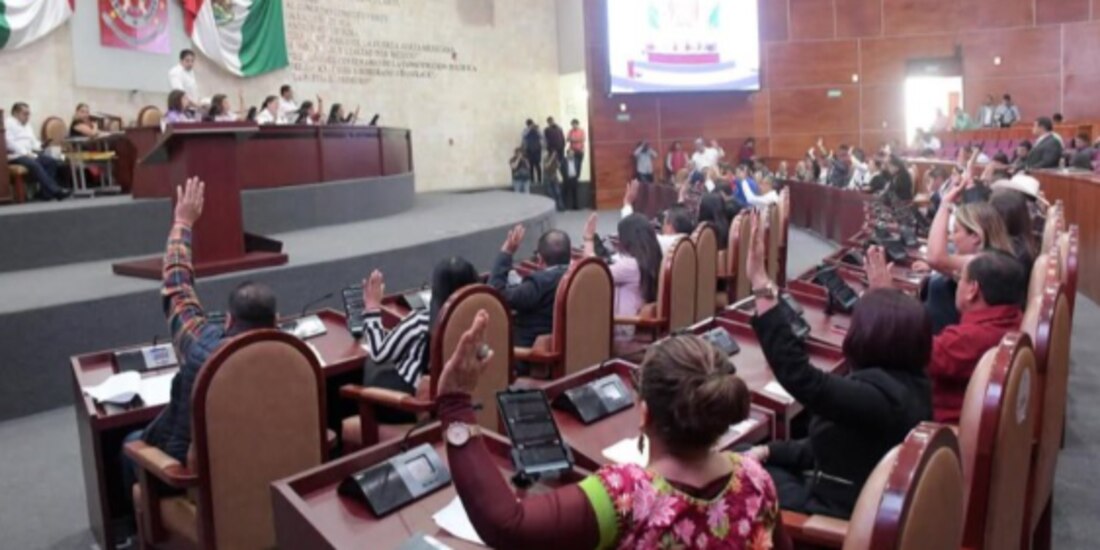 El pleno del Congreso de Oaxaca, al momento de aprobar la propuesta del coordinador de Morena, ayer.