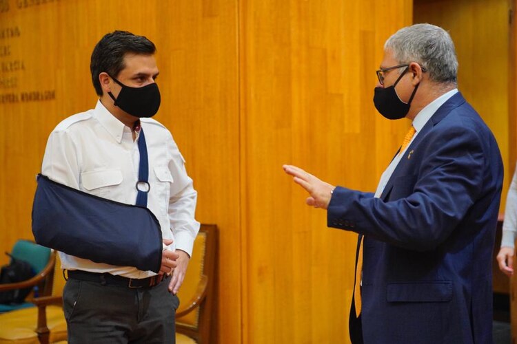 (Izq. a der.) El director general del IMSS y el representante de la OPS en México.