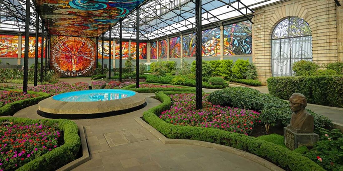 El Cosmovitral, en Toluca, es uno de los atractivos turísticos a visitar dentro de la Ruta del Corazón Mexiquense.