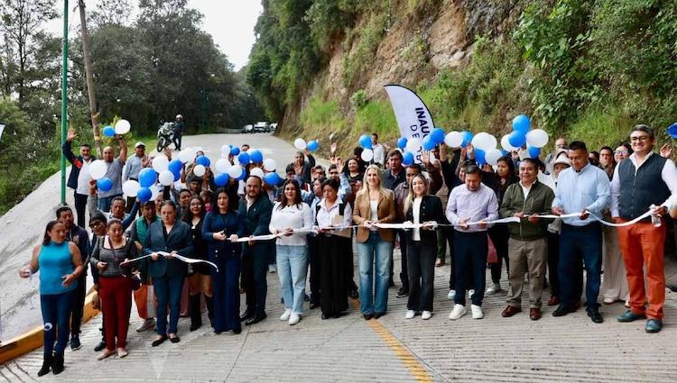 La alcaldesa de la demarcación, Romina Contreras Carrasco, encabezó la entrega formal de los trabajos de contención de riesgos.