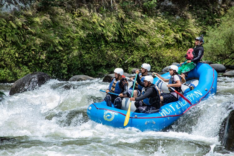 Varios ríos son aptos para los deportes de aventura.