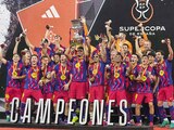 El Barcelona levanta su título 16 de Supercopa de España, ayer.