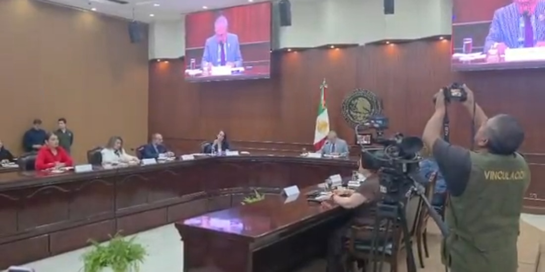 Aspecto de la sesión extraordinaria del Congreso de Sinaloa donde se aprobó la licencia.
