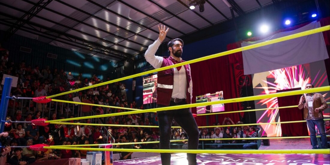 Antonio Attolini, diputado de Morena en Coahuila, presentó su informe legislativo en la Arena Coliseo Tony Arellano de Torreón.