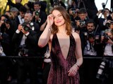 CAnnes 2024: Emma Stone enamora con su baile al presentar 'Kinds of Kindness' (VIDEO)