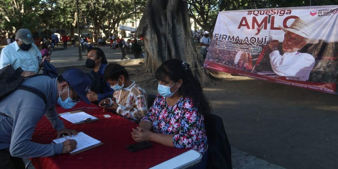 La Comisión de Receso de la Suprema Corte de Justicia de la Nación admitió a trámite la controversia constitucional presentada por la Cámara de Diputados y concedió la suspensión para que el INE no posponga el proceso de revocación de mandato 2021-2022.