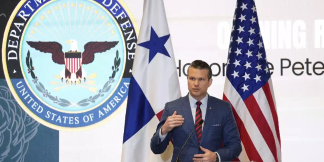 Pete Hegseth, Jefe del Pentágono, ayer, en conferencia.