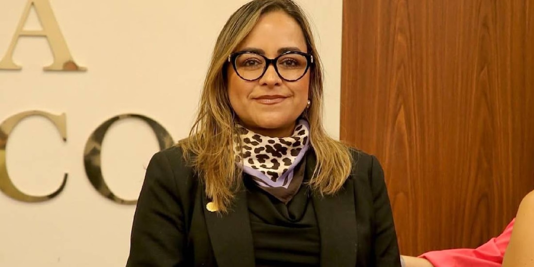 La diputada Laura Álvarez propone la restricción de uso de redes sociales a menores