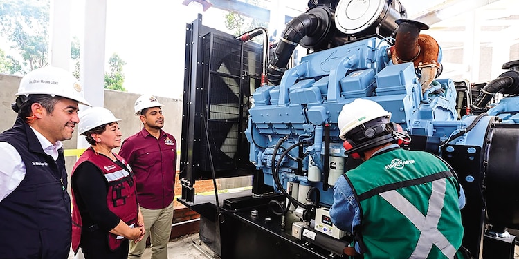 …Y EN EDOMEX supervisan Delfina Gómez y Efraín Morales encendido del
Túnel Churubusco-Xochiaca; blinda a más de un millón en tres municipios contra
inundaciones