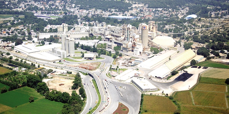 PLANTA DE CRUZ AZUL en el estado de
Hidalgo. Aparece en la cinta