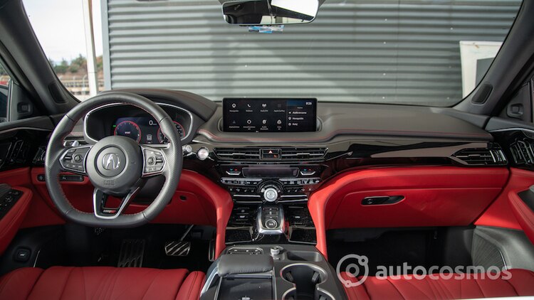 Pantalla central de 12.3 pulgadas que hace todo más fácil.