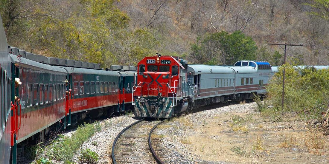 Trenes de pasajeros en México.