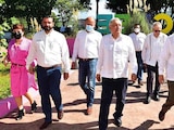 De izquierda. a derecha: Antonio Echevarría García, gobernador de Nayarit; Andrés Manuel López Obrador, Presidente de México, y Miguel Ángel Navarro Quintero, gobernador electo de Nayarit
