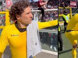 Memo Ochoa celebró con la afición de la Salernitana el empate obtenido en la cancha del Torino.