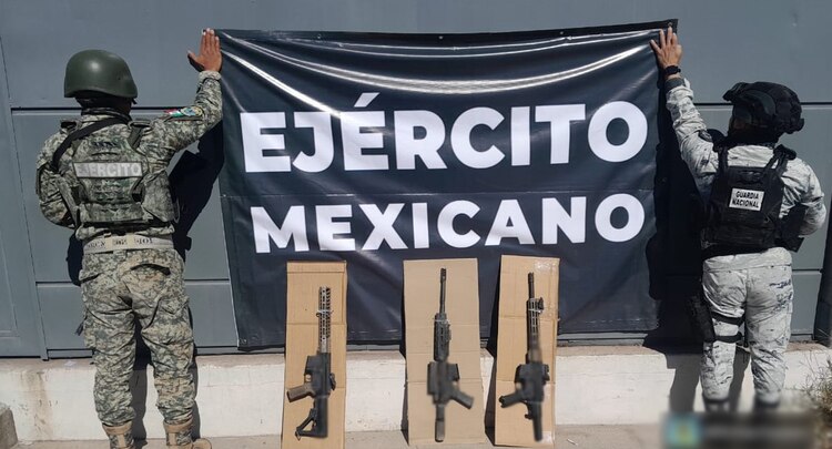 Armamento decomisado en operativos del Gabinete de Seguridad en cinco estados del país.