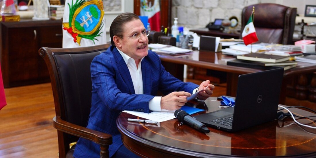 José Rosas Aispuro, gobernador de Durango.