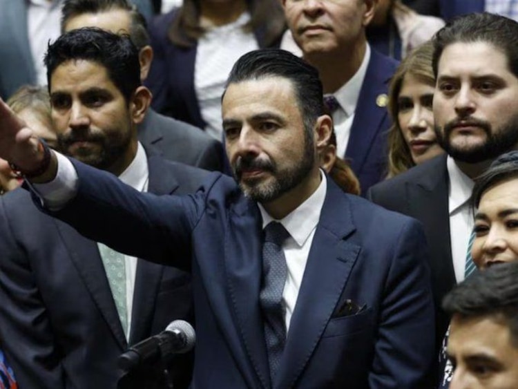 Aureliano Hernández Palacios.