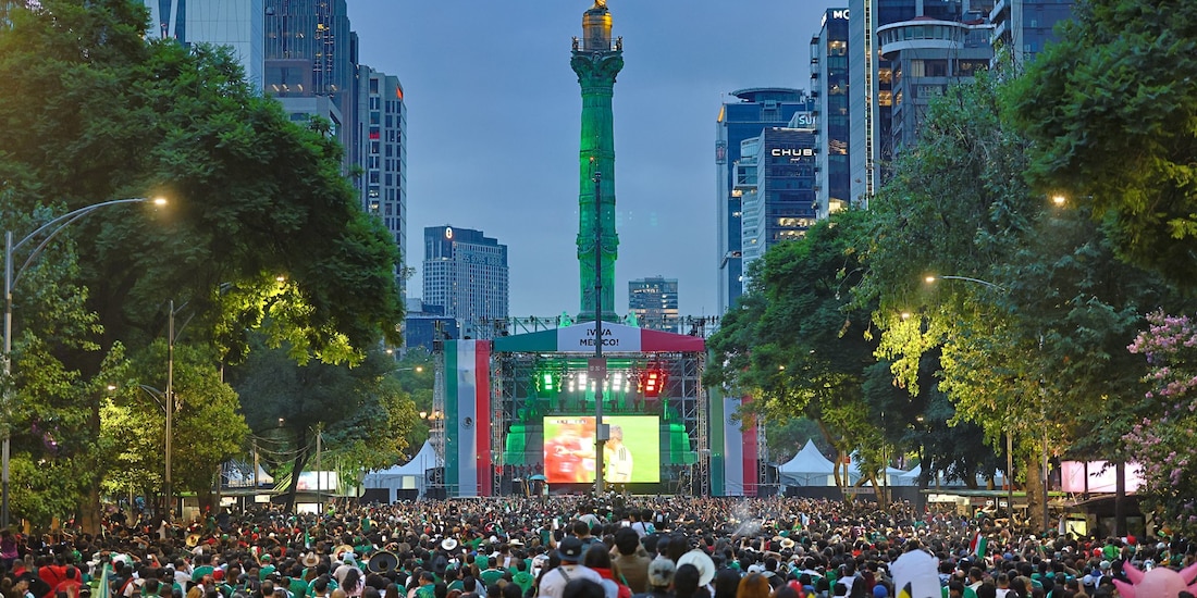 Festejos en el Ángel de la Independencia.