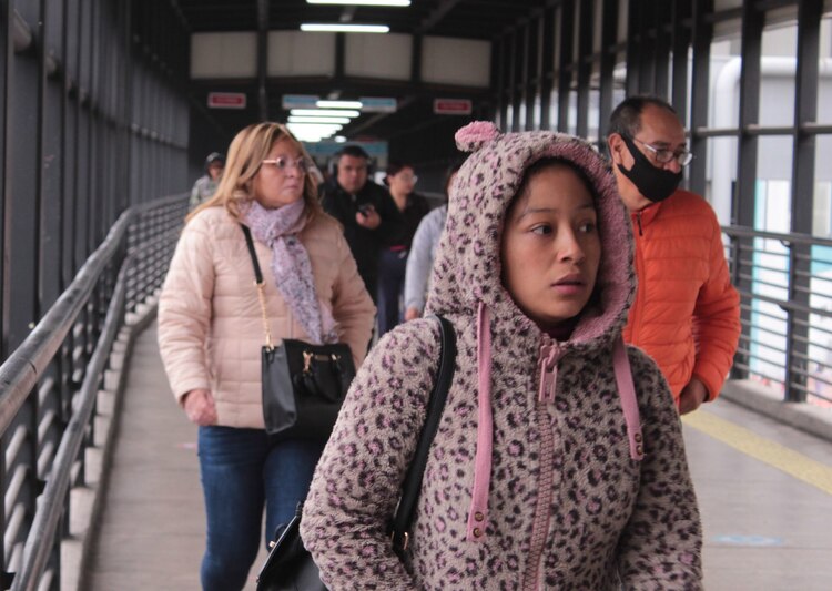 En los últimos días se registraron bajas temperaturas en la Ciudad de México, alcanzando una mínima de 7 grados Celsius lo que se suman al inicio de la temporada invernal.