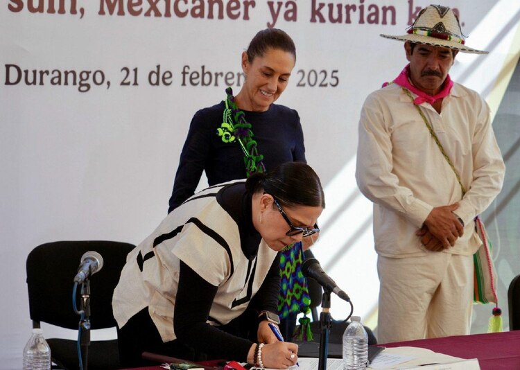 Más de 10 mil personas han sido beneficiadas con el programa de electrificación en Durango.