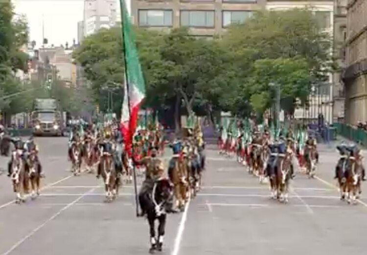 Exhorto del Presidente a las Fuerzas Armadas