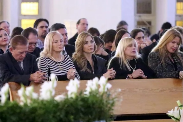 Funeral de la abuelita de Gloria Trevi