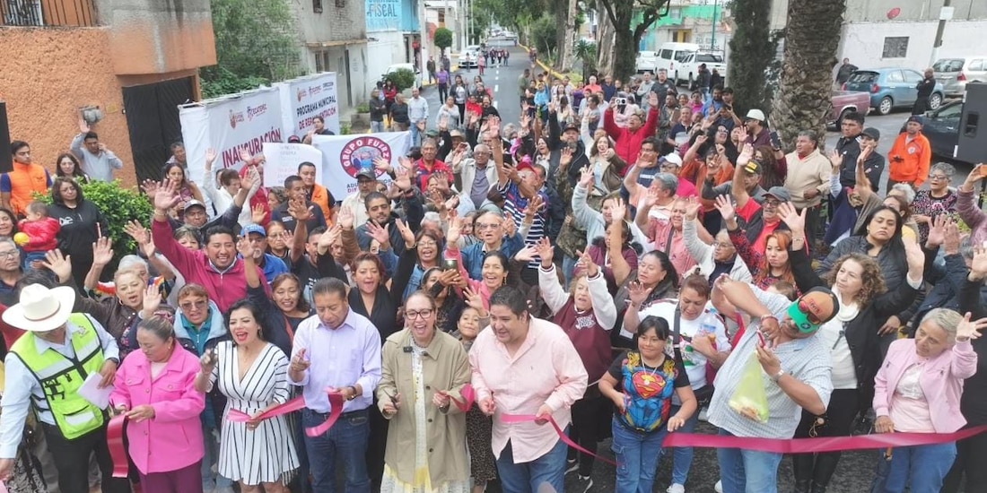 Azucena Cisneros encabeza la entrega de vialidades e infraestructura rehabilitada en colonias de Ecatepec.