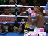Emanuel 'Vaquero' Navarrete cayó a manos de O'Shaquie Foster.