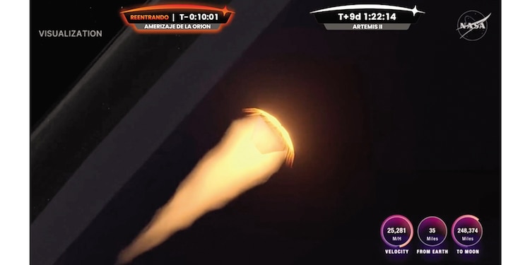 VISUALIZACIÓN de la nave Orión entrando
a la atmósfera de la Tierra, ayer.