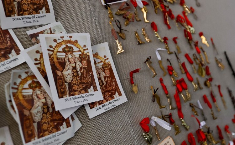 Fieles católicos celebran cada año a la Virgen del Carmen