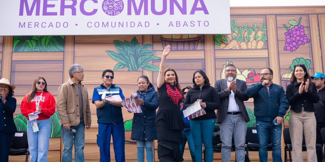 La Jefa de Gobierno, Clara Brugada Molina, encabezó la entrega de 35 mil vales Mercomuna en la Magdalena Mixhuca, Iztacalco.