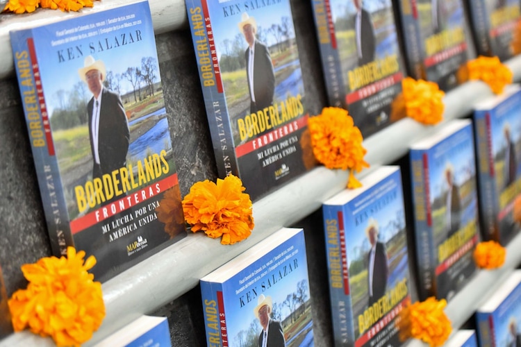 Presentación del libro “Borderland. Fronteras”
