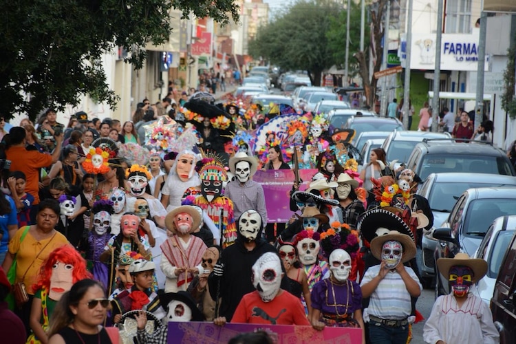 Así se vivió el recorrido desde la plaza Juárez a la plaza Hidalgo. Foto: Especial