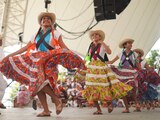 Este lunes arrancó la Guelaguetza 2024 con coloridos atuendos, danza y tradición de Oaxaca.