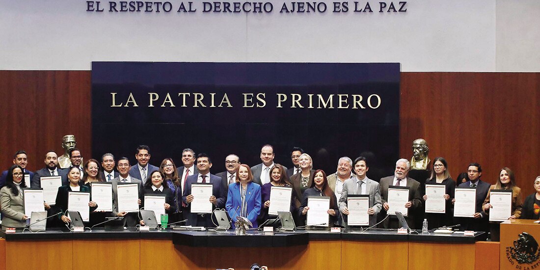 Toma de protesta de los magistrados ratificados ayer por el Senado para el TFJA.
