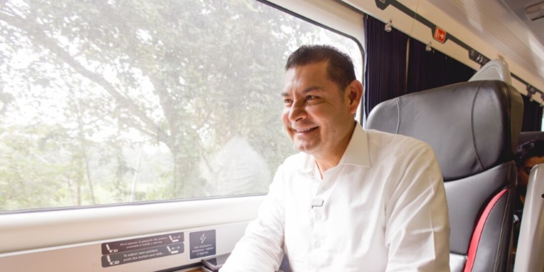 El senador Armenta destaca la hermandad entre Puebla, Veracruz y Oaxaca, impulsada por el Tren Interoceánico.