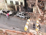 ASPECTO de los daños causados por la detonación del vehículo frente a la comandancia municipal de Ojocaliente, captado ayer.