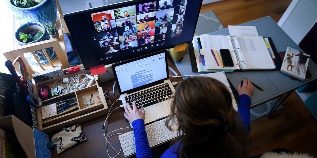 El patrón deberá ofrecer el equipo de cómputo, impresoras o sillas, entre otros.